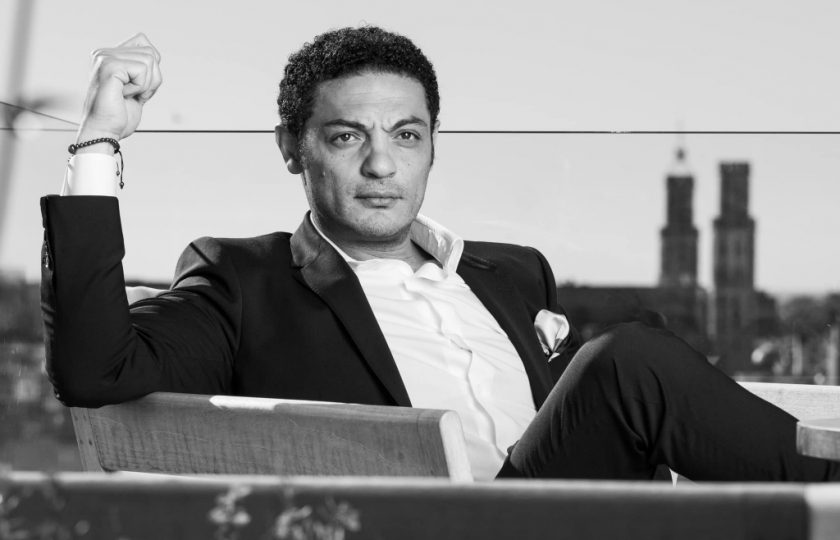 السيسي لديه أسباب حقيقية للقلق من محمد علي.. فتش عن صغار الضباط والمخابرات والإمارات