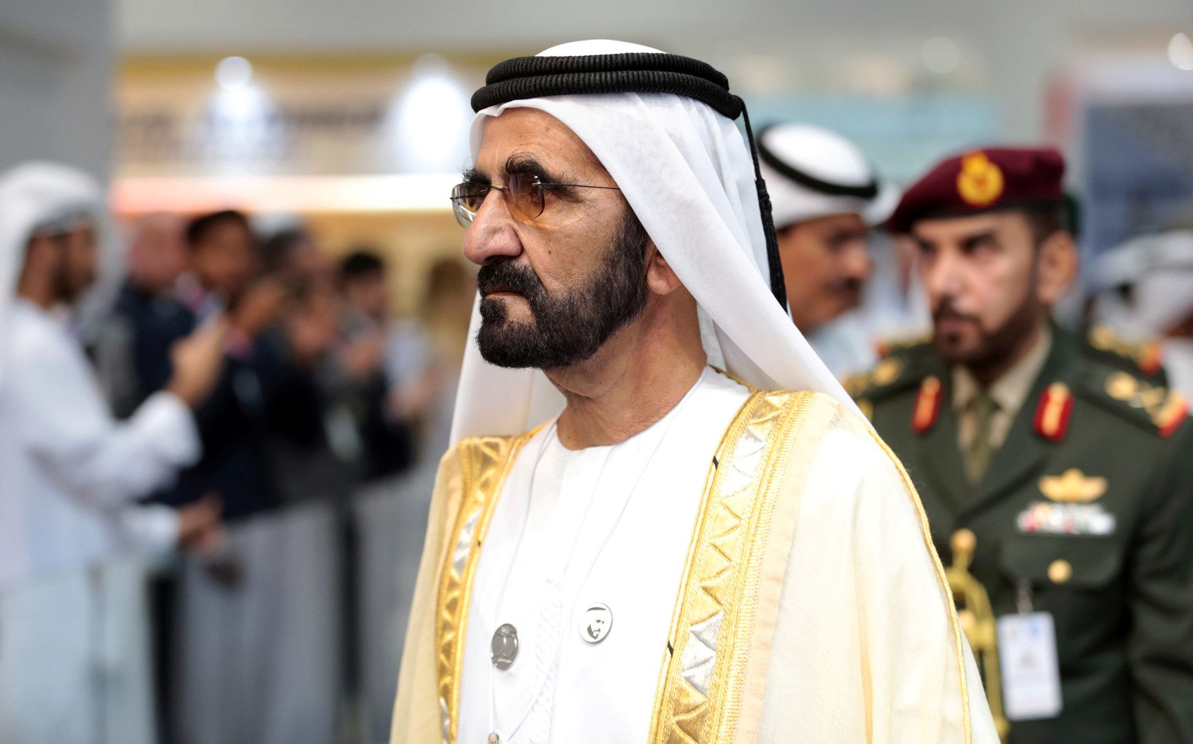 حاكم دبي يهاجم مغردين إماراتيين، وحملة ضد فساد موظفي الدولة بالسعودية، والحكومة اليمنية تتوعد الإمارات بعد استهداف جيشها
