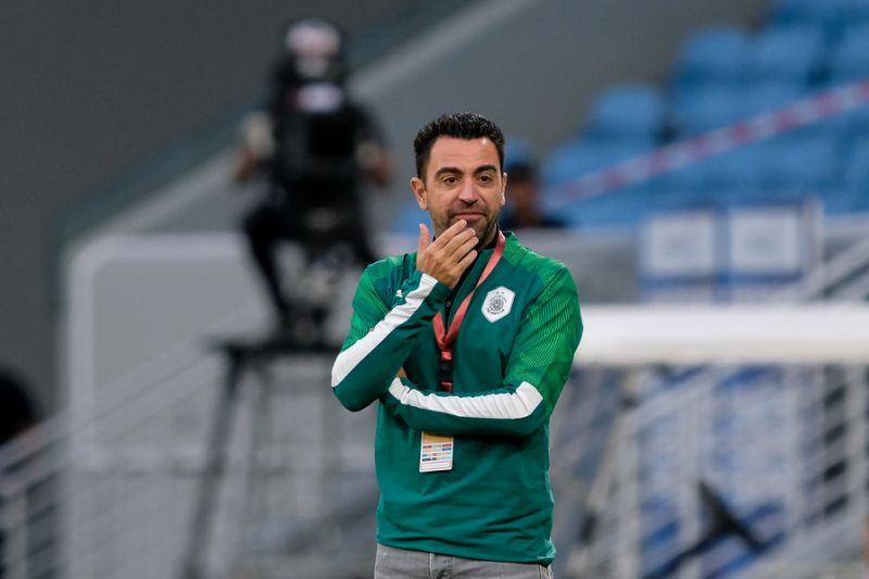 المنقذ لجماهير برشلونة.. تشافي يؤكد أن الحياة في قطر أفضل من إسبانيا ويعد بمونديال رائع