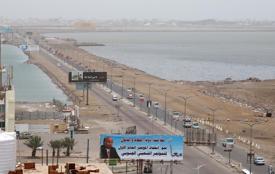 صراع جديد بين دولتين خليجيتين بأهدأ بقعة باليمن.. المهريون يتهمون السعودية بنهب أراضيهم