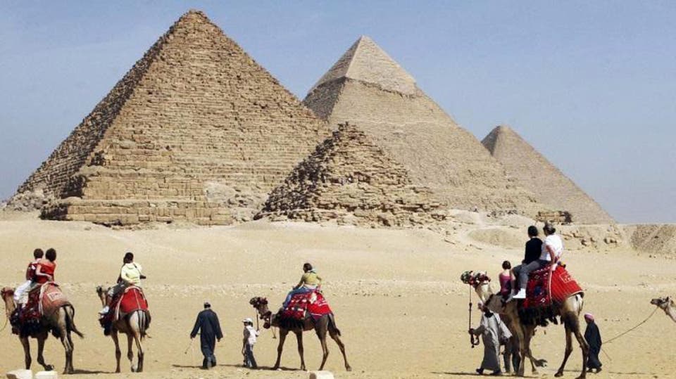 السياحة في «أم الدنيا».. مبادرات شبابية تتحدى الواقع الصعب لجذب السائحين