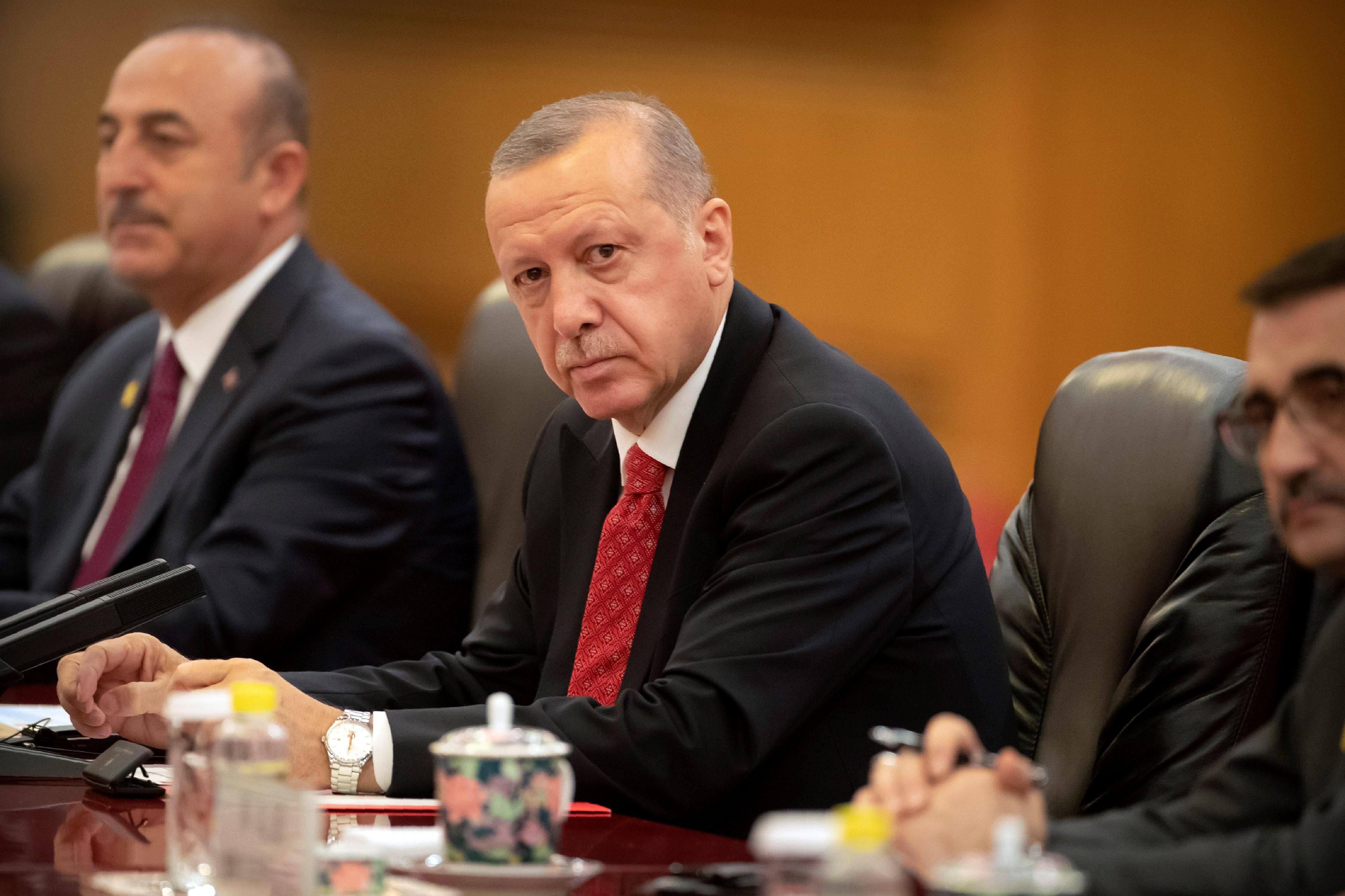 أول تعليق لأردوغان على الاتفاق بين الأكراد والنظام السوري