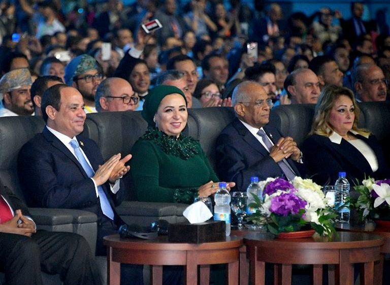 محمد علي يكشف عن ترف كبير تعيشه عائلة السيسي، وشغفهم بالإنفاق