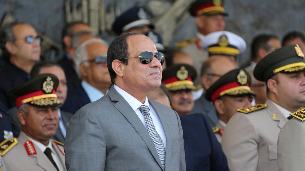 عش الدبابير الذي تجنب السيسي ضمه للموازنة.. قصة الصناديق التي تحوي مئات المليارات وتتبع لجهات سيادية