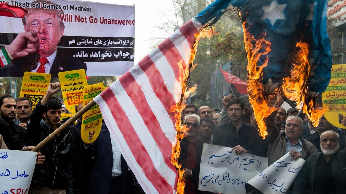 هذا ما فعلته 3 سنوات من حكم ترامب.. عدائية الإيرانيين تتصاعد تجاه أمريكا، ودعم ساحق لتطوير الصواريخ الباليستية