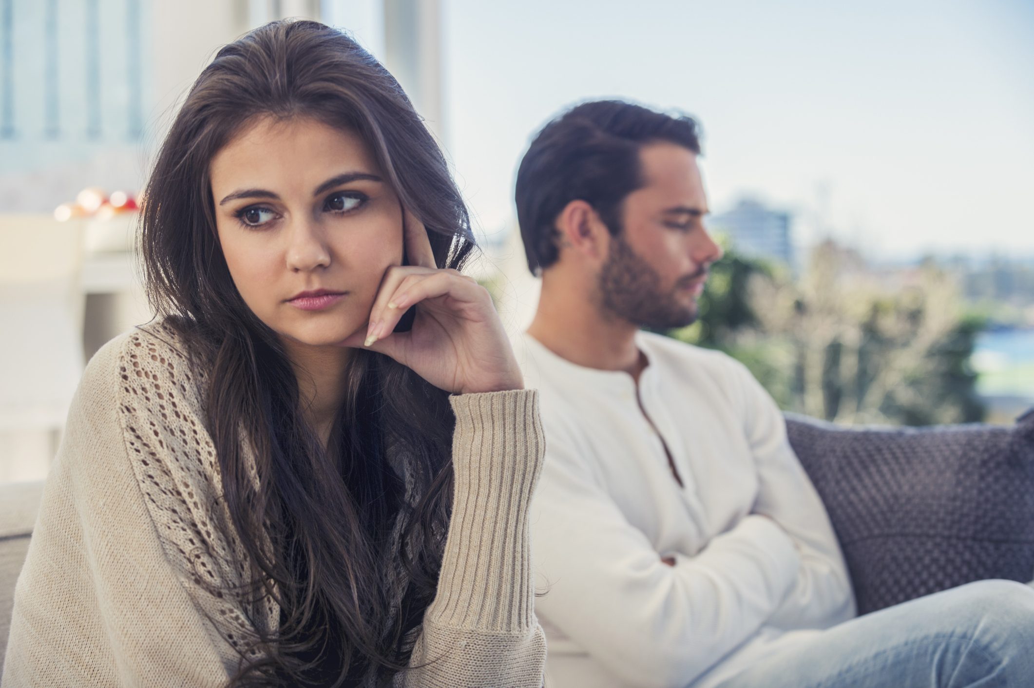 13 علامة تدل على أنك تعيش زواجاً تعيساً ينبغي عليك إعادة النظر بأمره