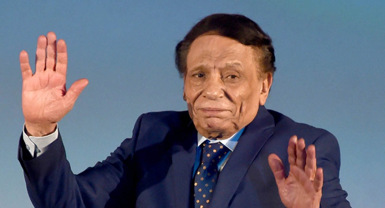 الفنان المصري عادل إمام - الشبكات الاجتماعية