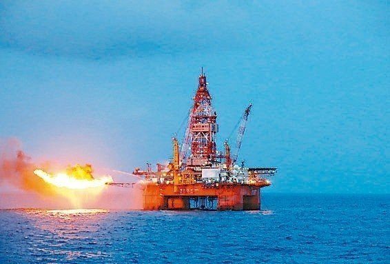 من إسرائيل إلى مصر ثم إلى أوروبا.. ما الذي يحدث لحقول الغاز الفلسطينية؟