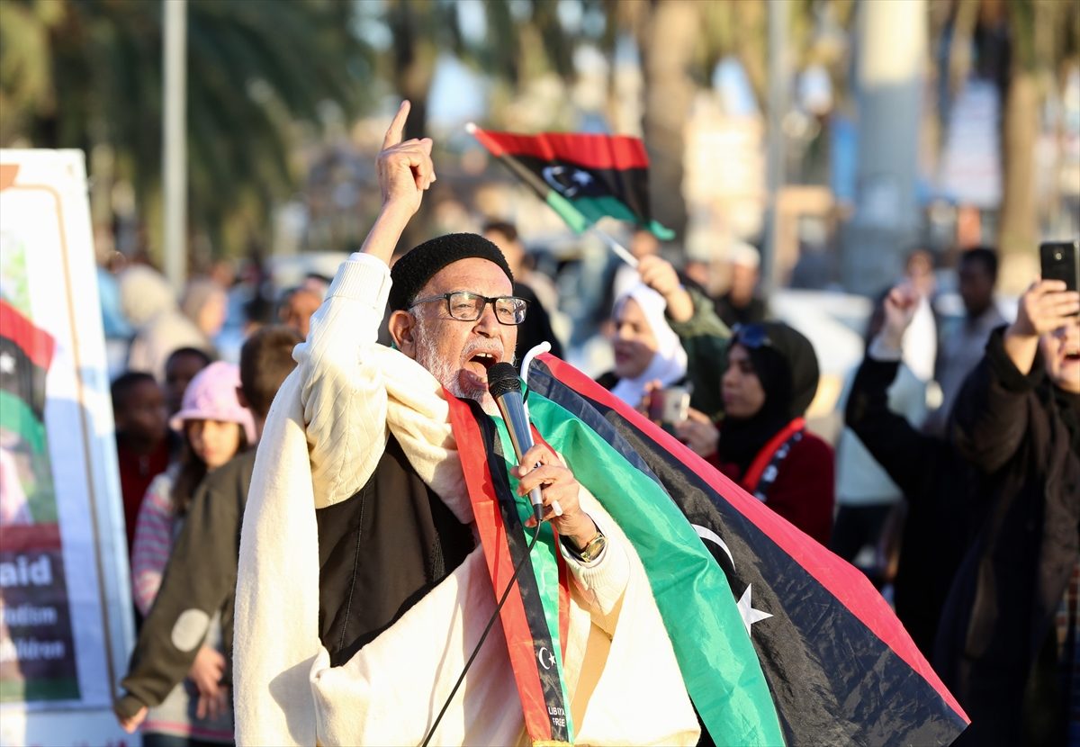 مظاهرات ليبية منددة بعدوان حفتر على طرابلس.. العشرات تجمعوا لنعْي الشهداء ورفض انتهاكات قوات الجنرال المتقاعد