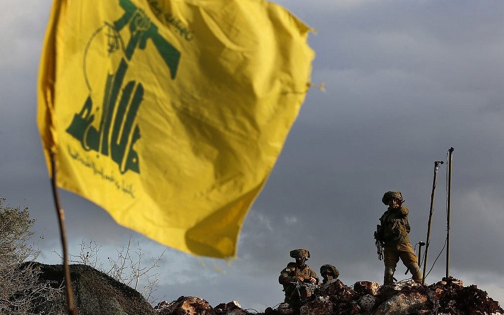 «مسلحين بعنصر المفاجأة».. هآرتس: عناصر كوماندوز حزب الله يعودون من سوريا إلى الحدود مع إسرائيل