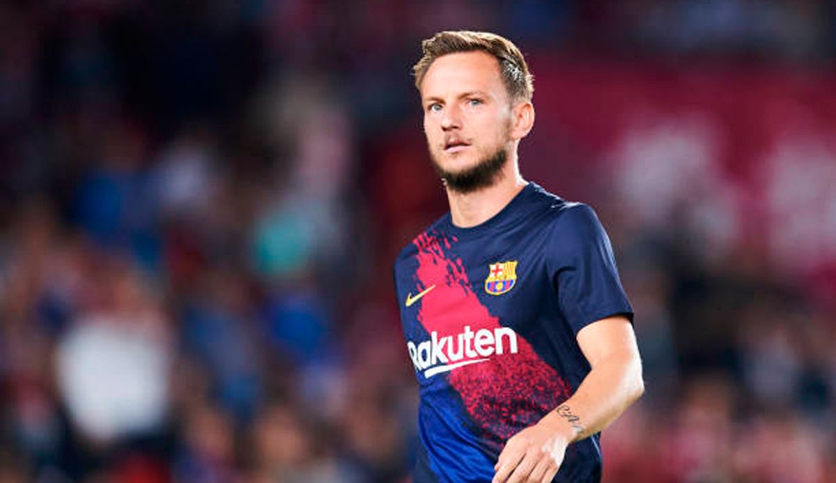أرغب في البقاء ببرشلونة.. راكيتيتش لا يمانع الانتقال إلى الأعداء ليستعيد بريقه المفقود