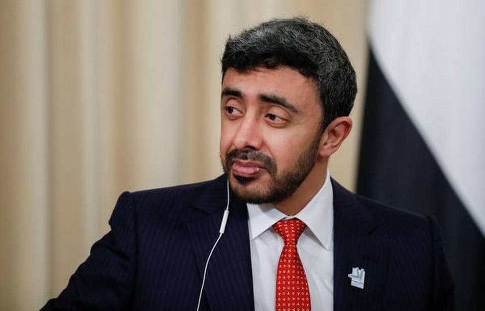 وزير خارجية الإمارات ينشر مقالاً عن التطبيع مع إسرائيل، نتنياهو يرحب ويردُّ عليه بالعربية