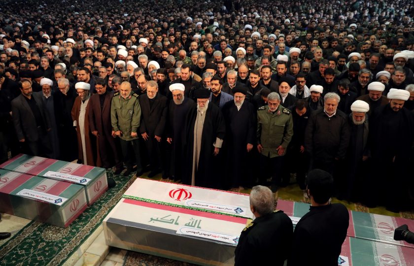 بدا الشيعة داخل إيران وخارجها أكثر توحداً بعد مقتل سليماني.. لكن هل تستمر هذه الوحدة كثيراً؟