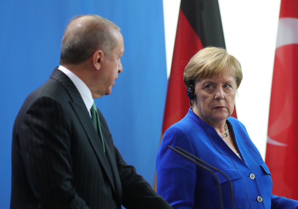 هشاشة مؤتمر برلين حول ليبيا تظهر في جدال علني بين ميركل وأردوغان.. هل بات إنهاء هذه الحرب صعباً؟