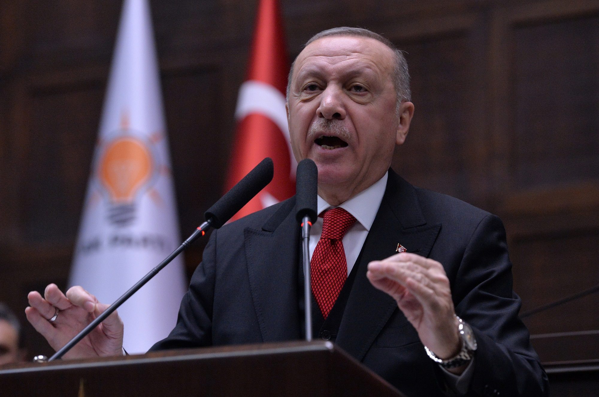 أردوغان يرسل “تحذيراته الأخيرة” للأسد: عملية إدلب وشيكة وقد نأتي على حين غرّة.. وموسكو تّرد وتُحذر