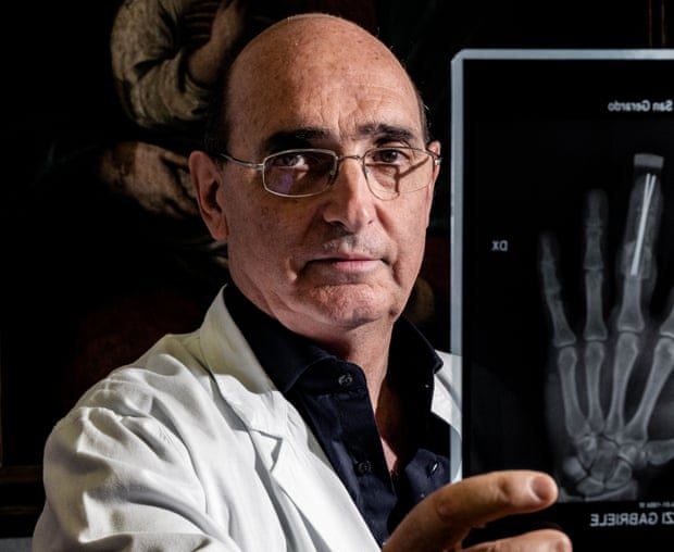 مواجهة اقتصادية بالخليج تحوِّل الشركات من الإمارة «البرَّاقة» نحو السعودية