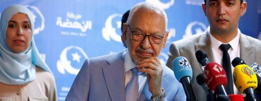 رئاسة الغنوشي للبرلمان كانت مهددة.. لماذا تخلى النهضة عن قلب تونس ووافق فجأة على تشكيل الحكومة؟