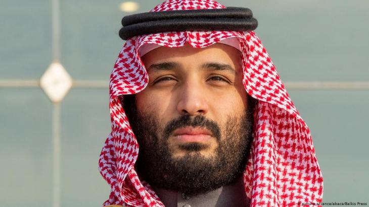 اعتقل عمه وابن عمه.. ما الذي يحدث في السعودية؟