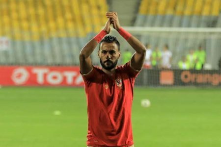 عاشور: “الأهلي باعني”.. إدارة المارد الأحمر توضح أسباب التفريط في القائد التاريخي