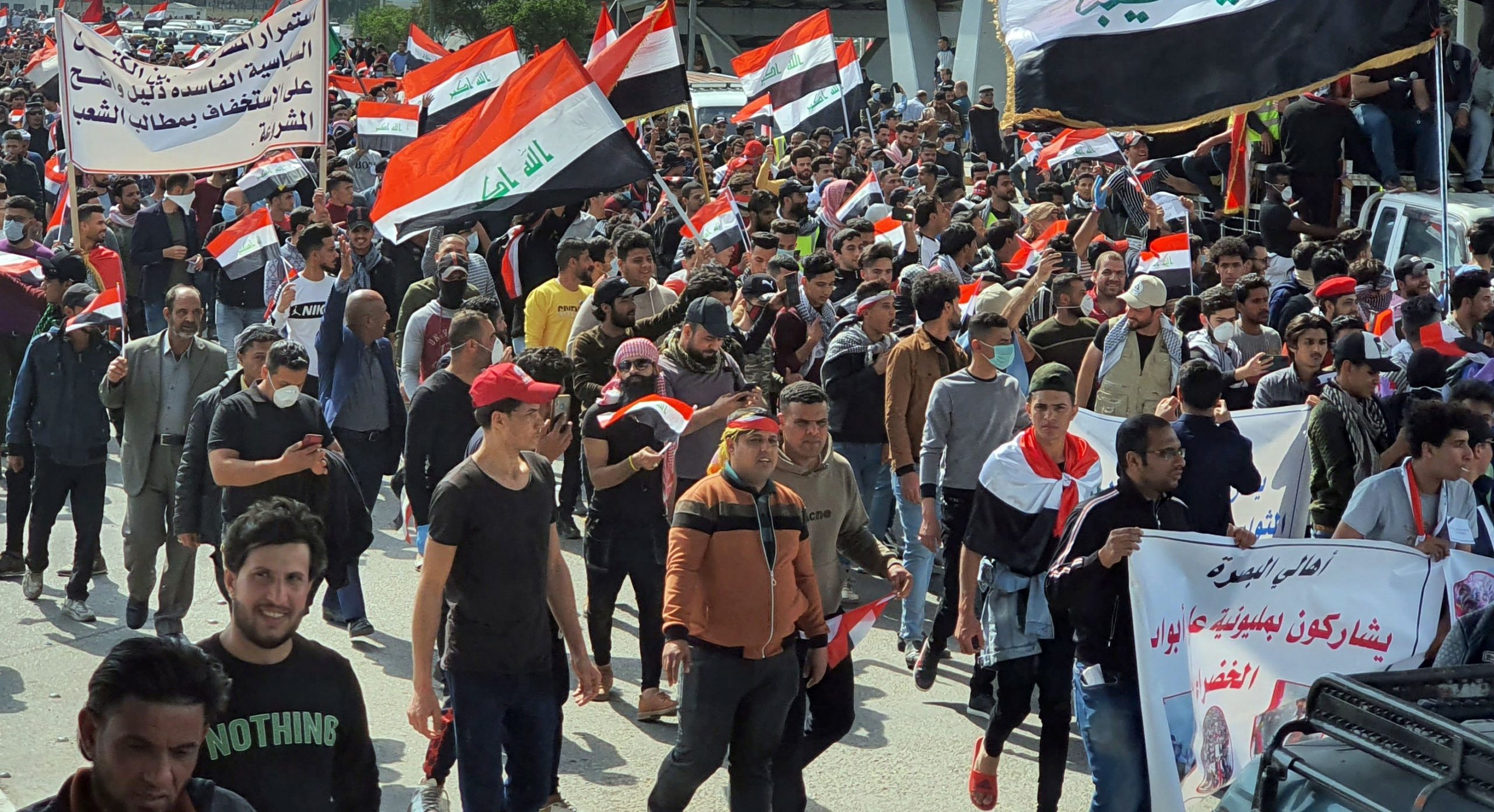 الآلاف خرجوا ضد علاوي.. البرلمان العراقي يفشل للمرة الثانية في تمرير الحكومة الجديدة