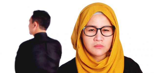 أليس زوجي هو الأقرب إليَّ؟ فلماذا يهملني إذاً!