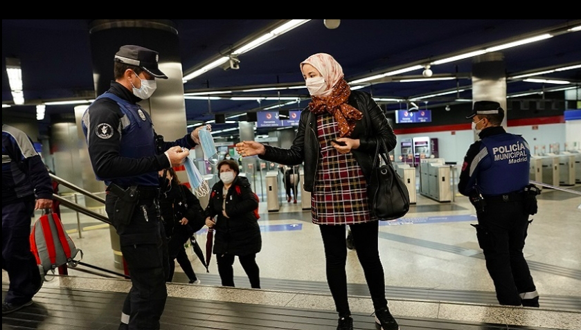 خيار ذو حدين.. هل تلجأ الدول إلى التعايش مع كورونا لحين التوصل للقاح؟