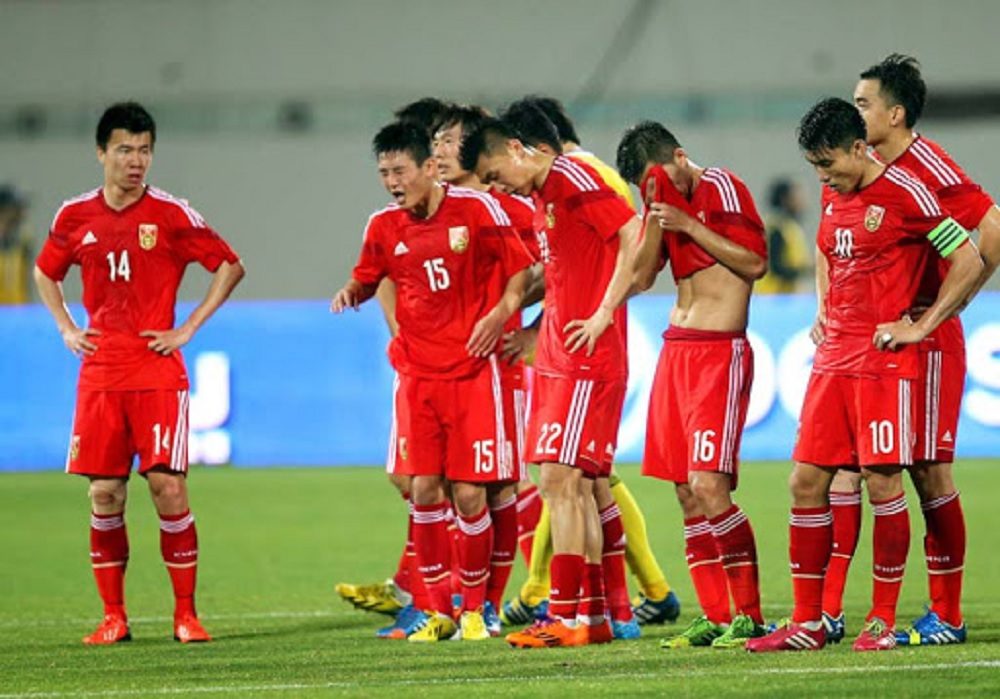 منتخب الصين يشكو “الضغط النفسي” في معسكره التدريبي بسبب تفاقم وباء كورونا في دبي