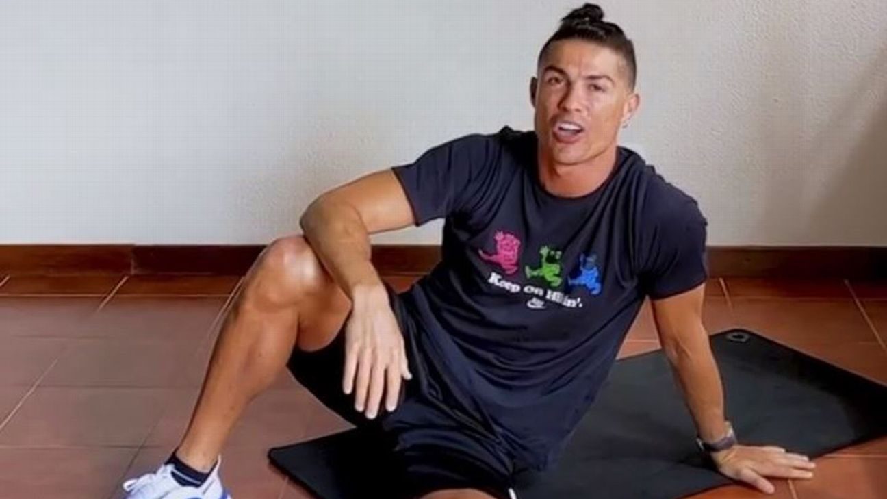 45 ثانية صدمت رونالدو في تحدي”كأس غرفة المعيشة”