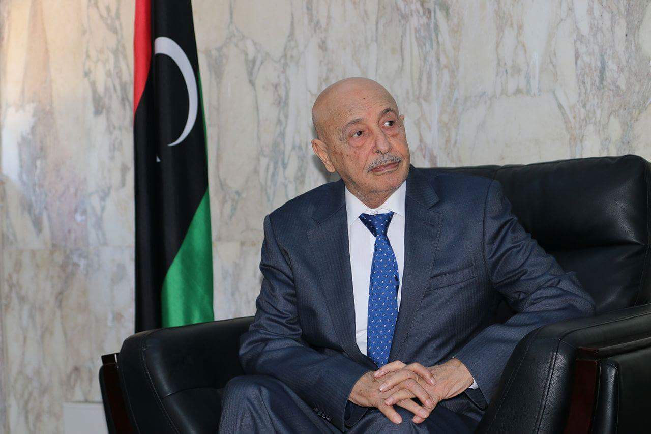 مصر تطلب استحداث منصب “نائب حفتر”.. تفاصيل اجتماع رئيس مجلس نواب طبرق مع القادة العسكريين