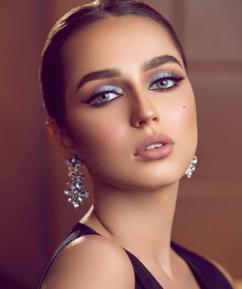 بالإضافة إلى مجموعة زبونتها الدائمة ياسمين صبري.. إليك أدوات التجميل التي تستخدمها نورة بوعوض