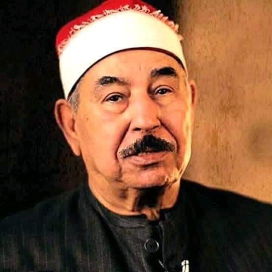 التقى السادات ومبارك ودعا لمصر داخل الكعبة.. الموت يغيب القارئ المصري الشهير “الطبلاوي” عن عمر 86 عاماً