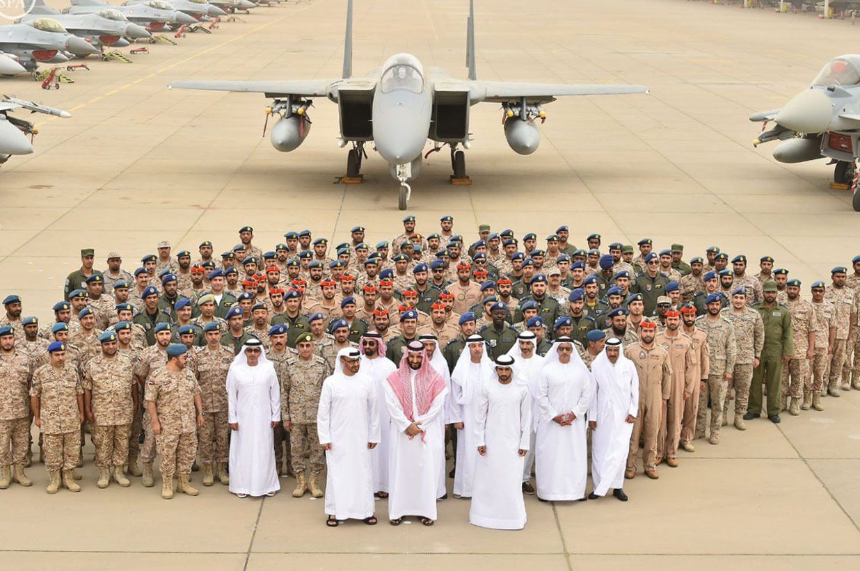 الإنفاق العسكري في زمن التقشف.. هل تستطيع دول الخليج مواصلة التمويل الباذخ لجيوشها بعد أزمتي كورونا والنفط؟