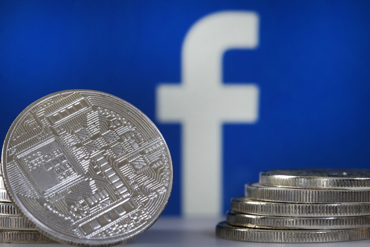 كيف تختلف عملة فيسبوك “ليبرا” عن البيتكوين والباي بال؟