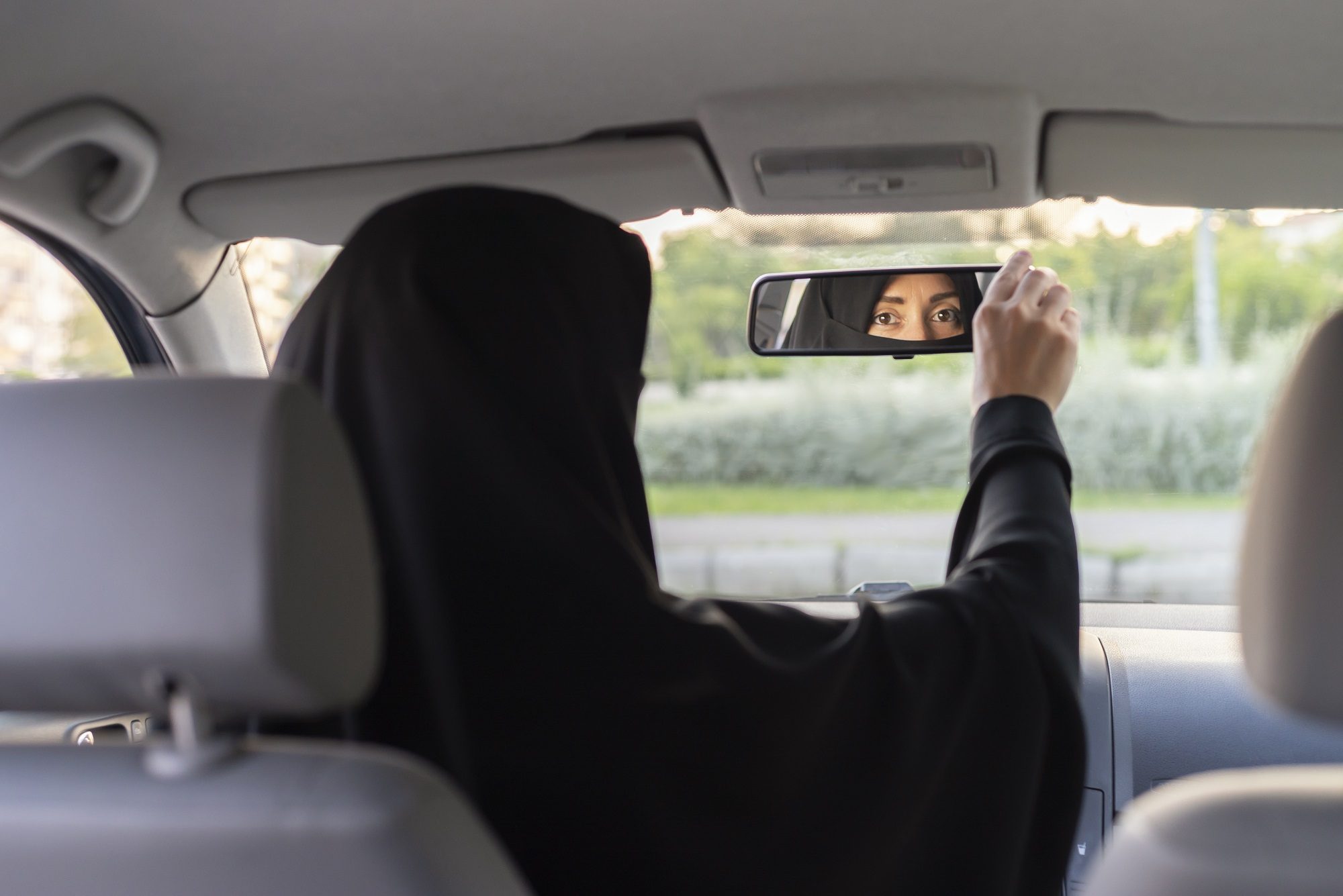 لم تحتمل العمل أكثر من 3 أشهر ! مساعِدة لأميرة سعودية تروي أسوأ ما يدور وراء أسوار القصر