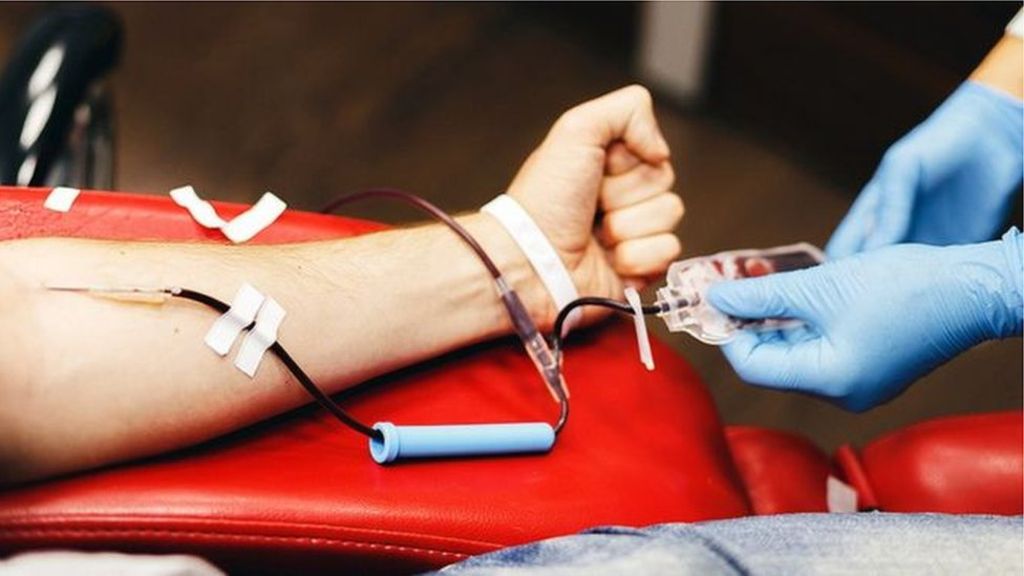 الجرعة بـ50 ألف جنيه، ومئات المحتالين يدّعون الإصابة.. “عربي بوست” تخترق سوق تجارة البلازما في مصر