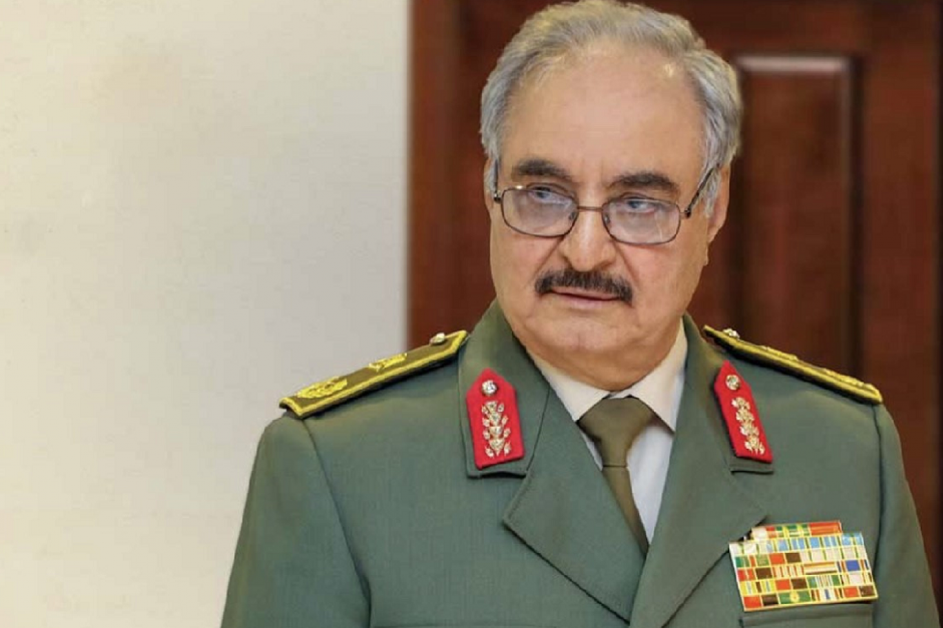 حفتر ينازع ويتخلص حتى من أنصاره.. تفاصيل محاولة اغتيال عقيلة صالح بإيعاز من الجنرال الليبي