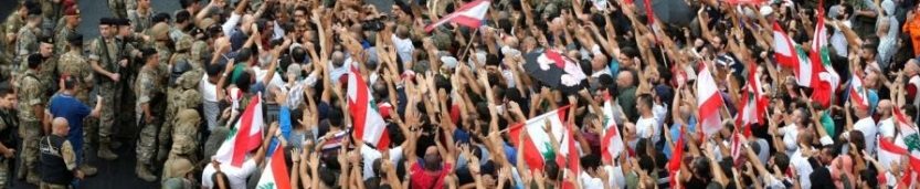 حكومة لبنان تتعهد بإجراءات جديدة لتخفيف غضب المحتجين.. وصدامات تصيب عشرات المتظاهرين