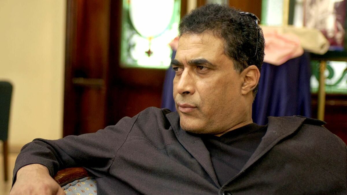 عائلة أحمد زكي تضع شروطاً لأي مسلسل سيجسد حياته بعد إعلان محمد رمضان عن “الإمبراطور”