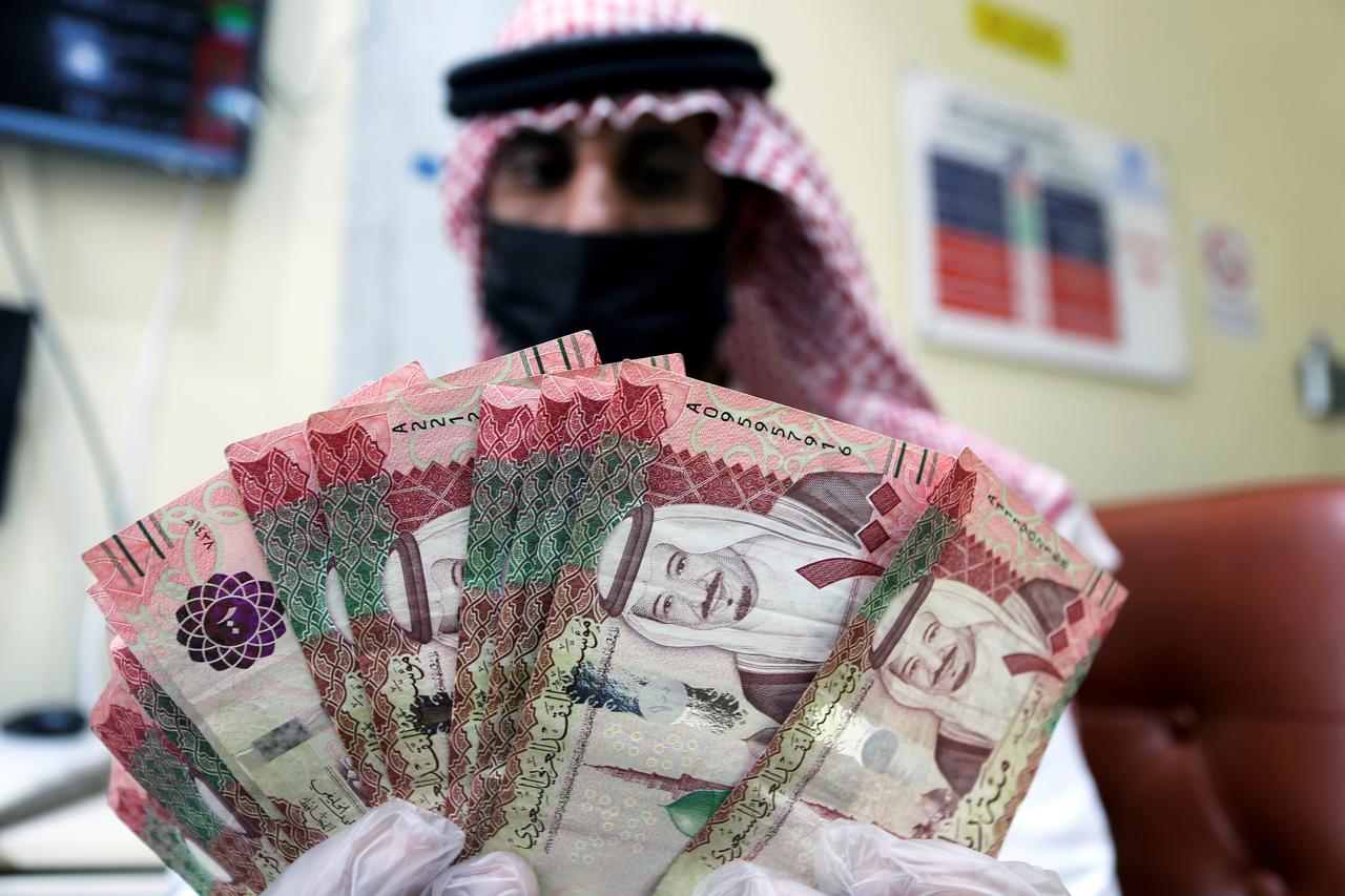 الكساد والانهيار قادمان.. البنك الدولي يحذر: دول الخليج ستعاني بسبب كورونا