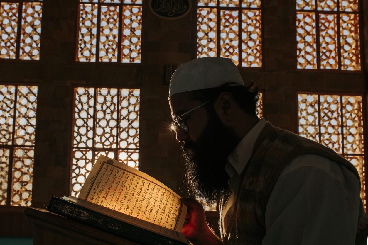 أزمة الشباب العربي في سوق الوعظ والتلقين
