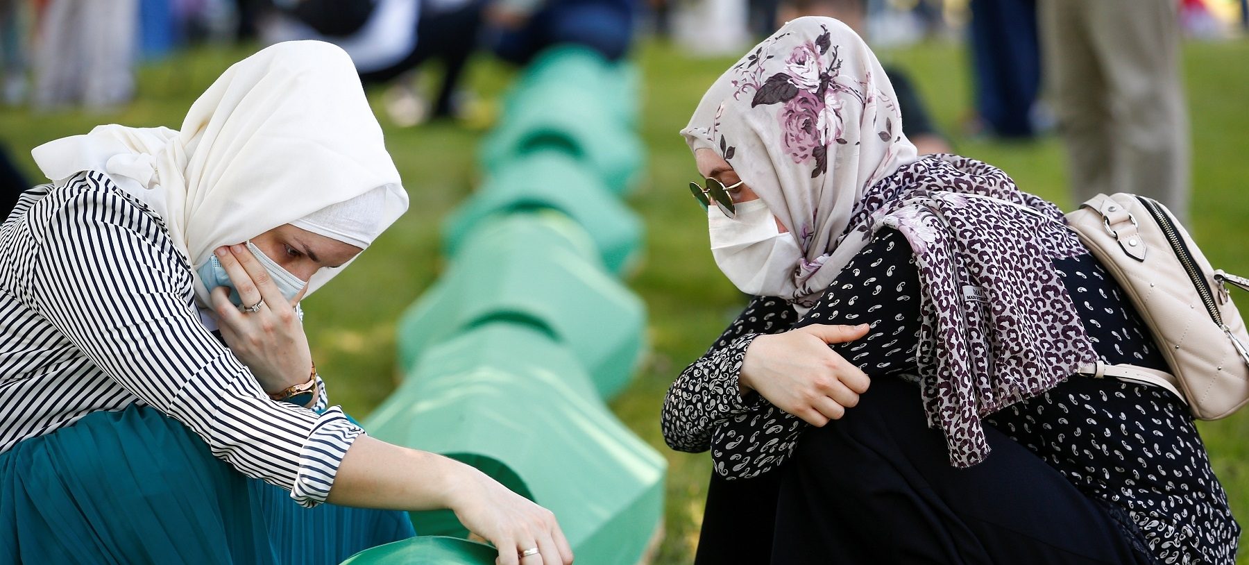 راح ضحيتها 8 آلاف مسلم.. البوسنيون يحيون الذكرى الـ25 لمذبحة سريبرينتشا التي صدمت العالم