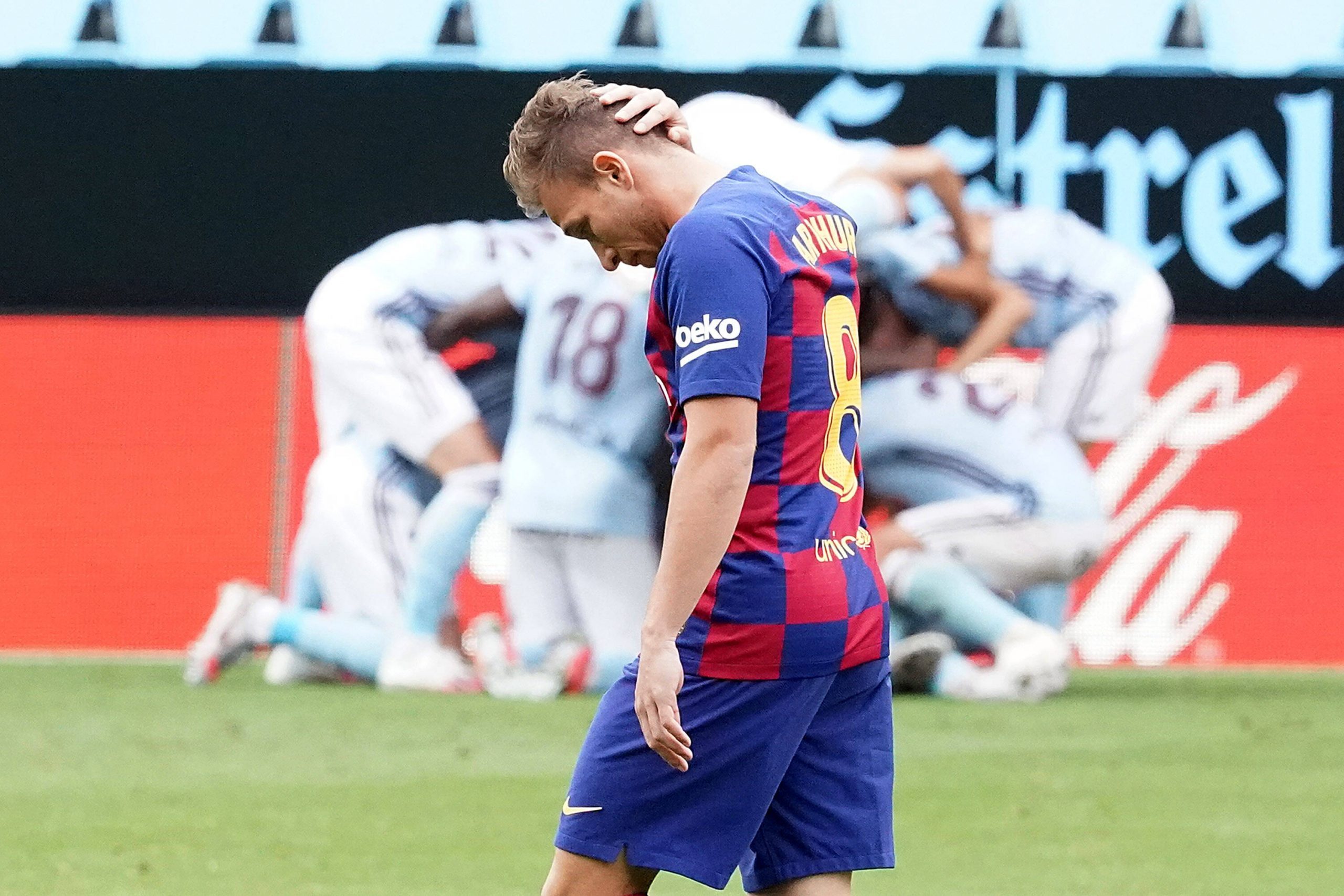 آرثر لاعب برشلونة المُنتقل إلى يوفنتوس (رويترز)