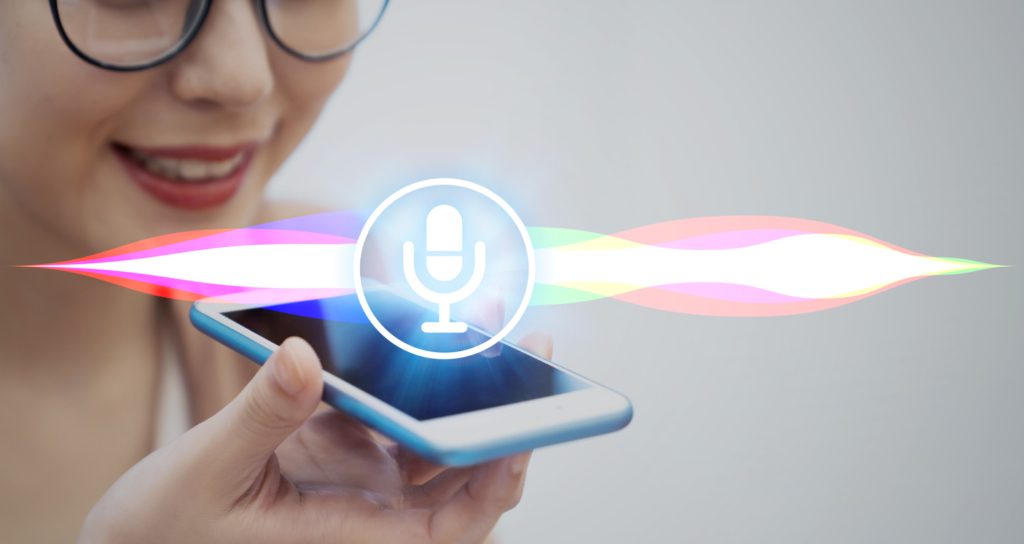 سيرى علي هواتف آيفون (Istock)