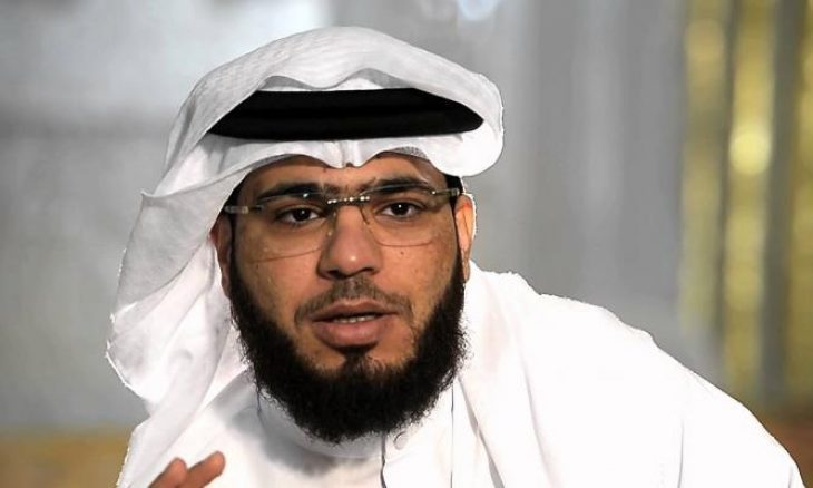 وصفه بالانجاز العظيم..  داعية إماراتي يستشهد بفتوى لابن باز لتبرير اتفاق التطبيع مع إسرائيل