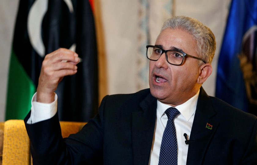 حكومة الوفاق توقف وزير الداخلية عن العمل.. أحالته للتحقيق بسبب طريقة التعامل مع المتظاهرين بطرابلس