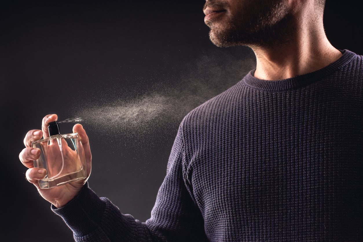 10 نصائح لتدوم رائحة العطر