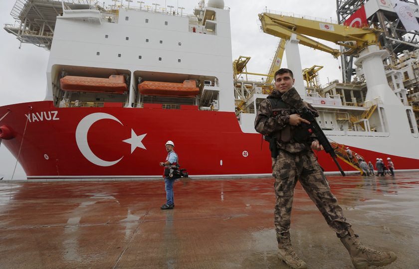 من أين تأتي ثقة أردوغان بقدرته على حفظ مصالح بلاده بالمتوسط.. بلومبيرغ تكشف كيف تطورت البحرية التركية اعتماداً على الذات؟