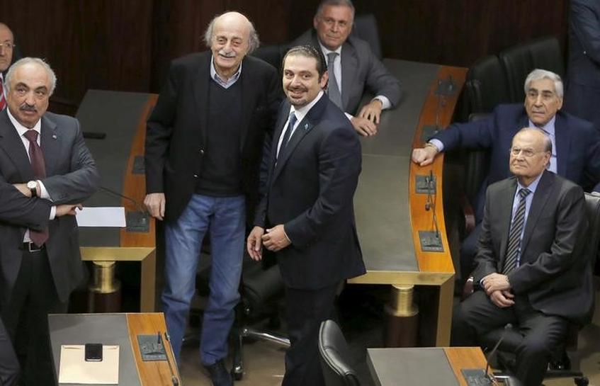 ما سيناريوهات “جهنم” التي يتوقعها عون للبنان؟ الإجابة جاء بها جنبلاط من باريس، ولكن الواقع قد يكون أكثر سوداوية