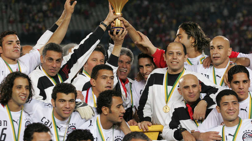 أحداث مسلسل “الرجل العناب” تصبح واقعاً بمصر.. اختفاء كأس إفريقيا من مقر اتحاد الكرة يثير سخرية