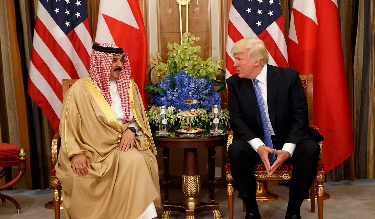 “البحرين اتصلت بأمريكا وأرادت اللحاق بالإمارات فوراً!”.. موقع أمريكي: كواليس التطبيع بين المنامة وإسرائيل